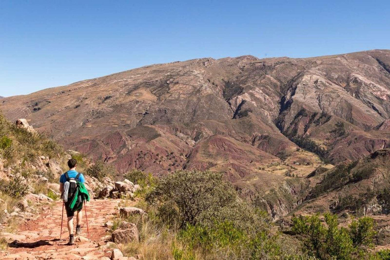 Sucre:1-daagse excursie naar dMaragua krater-Dinosaurus voetafdrukken