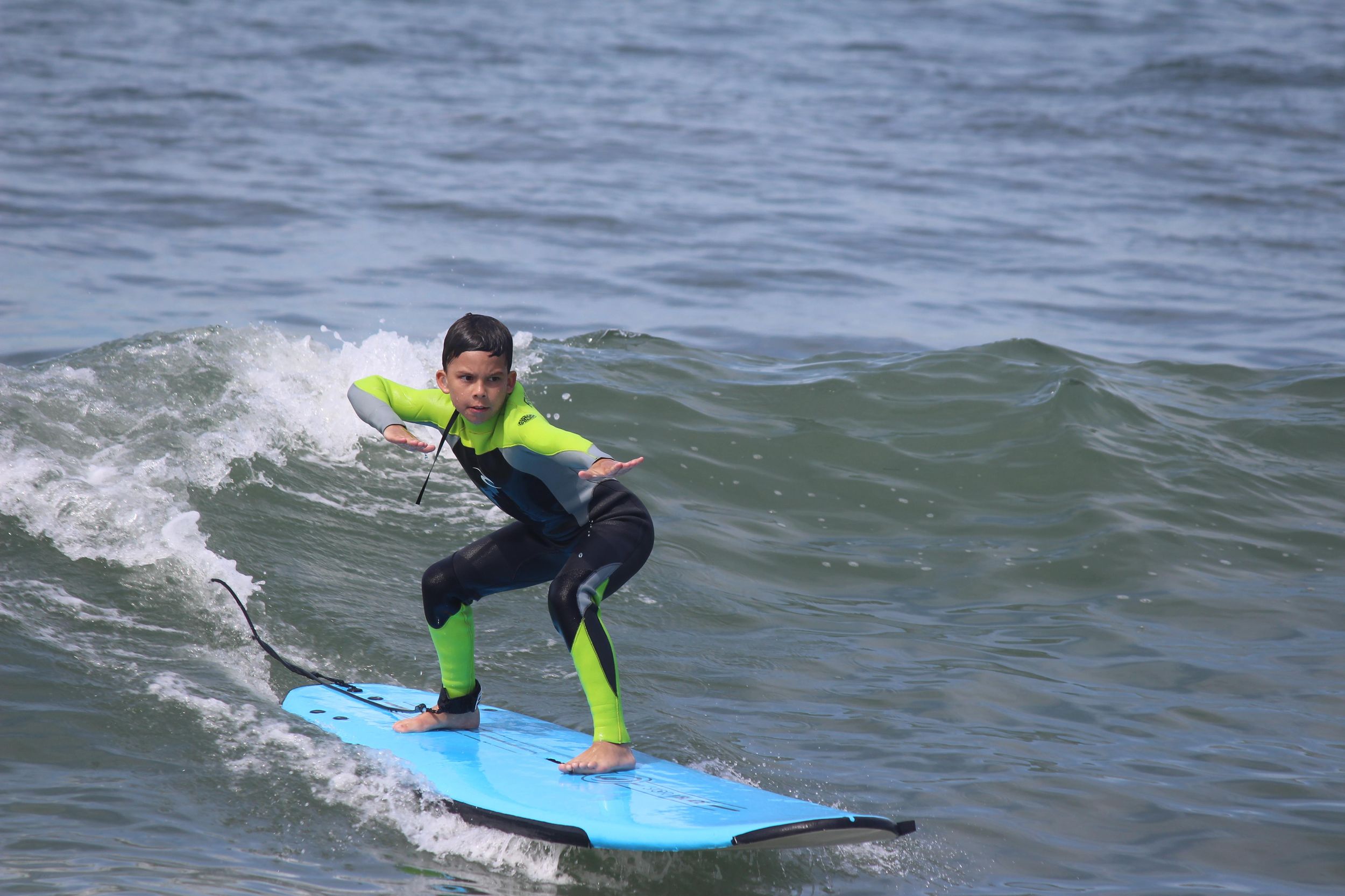 Los Angeles: Surf-Unterricht mit einer Gruppe und Kursleiter