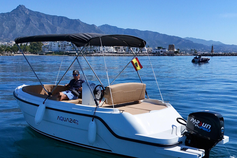 ماربيا: تأجير قوارب بدون ترخيص لمشاهدة الدلافينإيجار لمدة 30 دقيقة