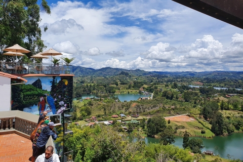 Desde Medellín: tour privado a la Piedra del Peñol y Guatapé