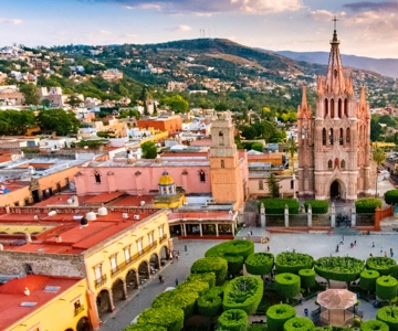 Guadalajara - Sierra Gorda em mota: SM Allende, Bernal, Guanajuato