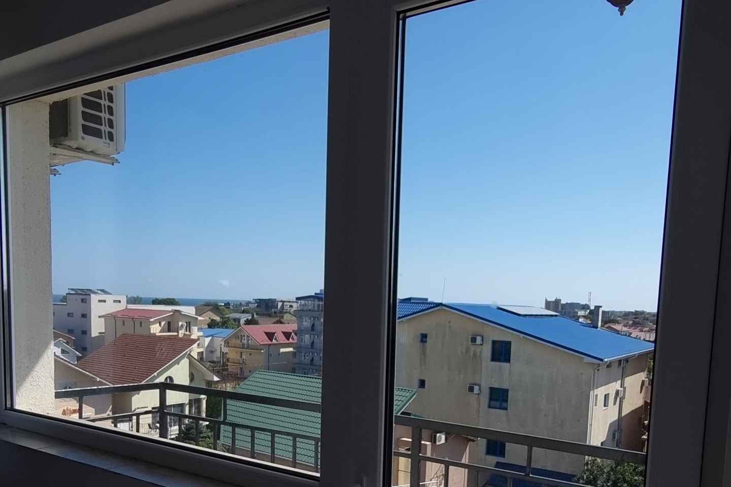 Eforie Nord: Blue Sky Hotel Accommodation with Breakfast