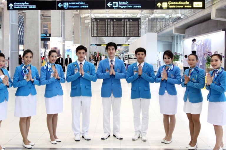 Bangkok: Szybka ścieżka na lotnisku Suvarnabhumi i usługa pakietowaPrzylot VIP Fast Track z wizą po przylocie i transferem