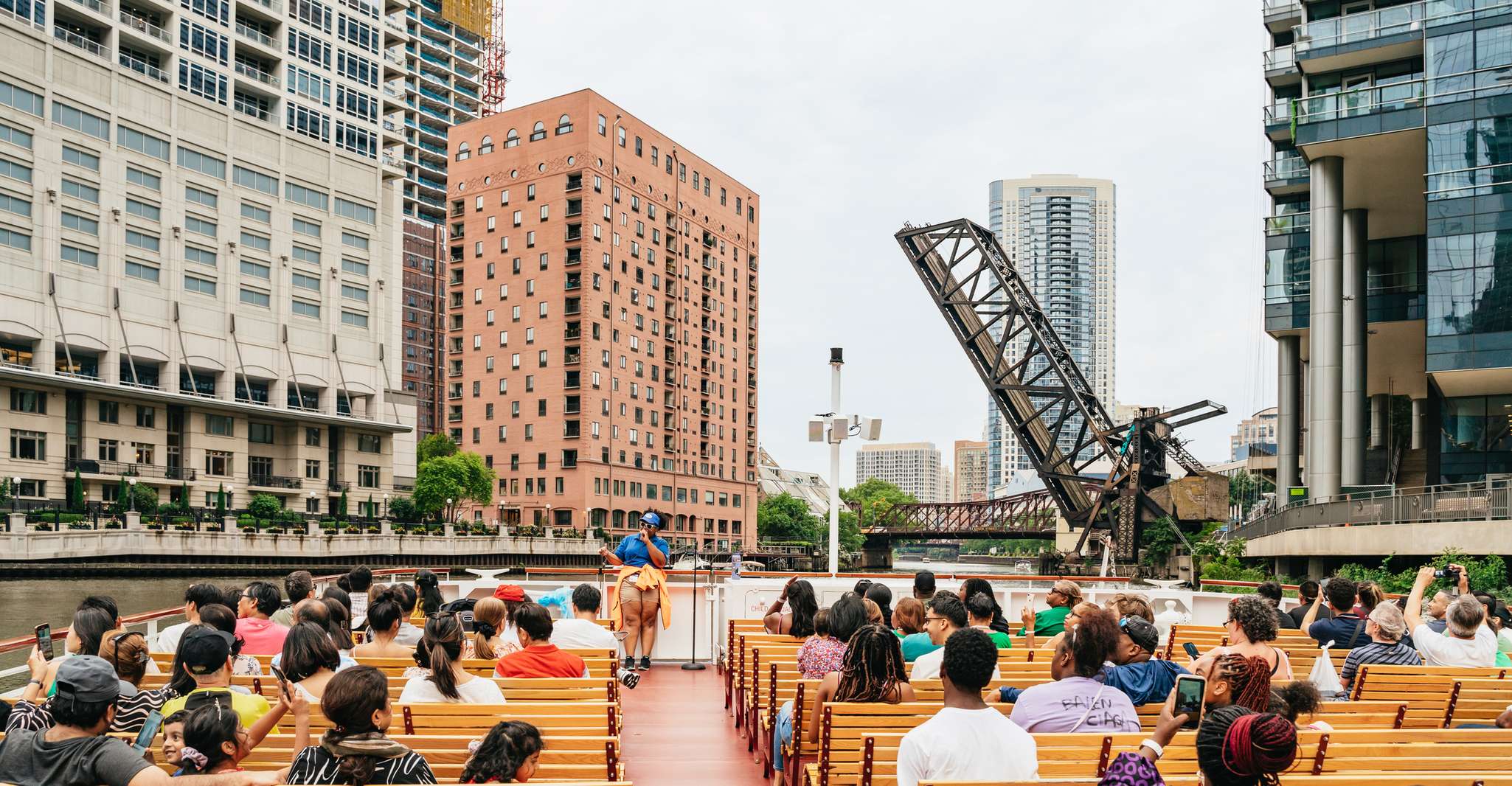 Chicago River Architecture Cruise, Skip-the-Ticket-Office - Hizvo
