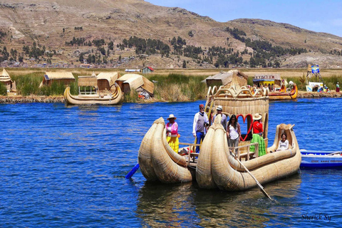 Visite d&#039;une jounée des îles Uros et Taquile avec déjeuner