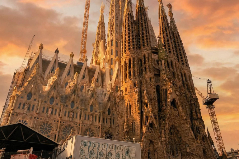 Barcelona: Sagrada Familia Skip-the-Line Guided Tour