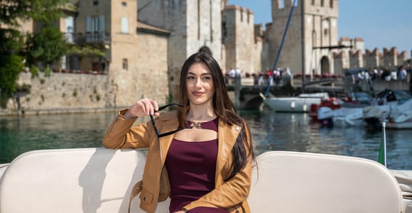 Sirmione: Walking and Speedboat Tour