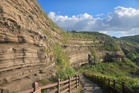 Jeju: Southwest & West Coast Highlights Full Day Bus Tour