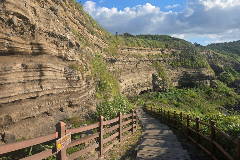 Jeju: Southwest & West Coast Highlights Full Day Bus Tour