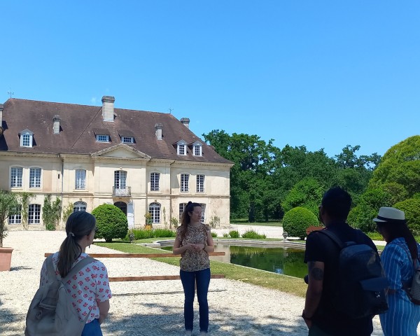 Visit Bordeaux Vineyard off the Beaten Track with Wine Tasting in Bordeaux