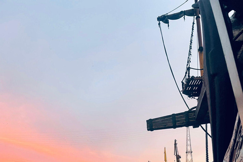 Gdansk: 8:50PM Evening Cruise With Live Music on Black Pearl
