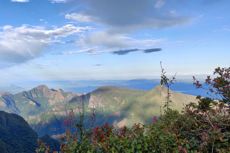 Kandy: escursione di 2 giorni sul monte Knuckles e tour del villaggioKandy: escursione di 2 giorni sul monte Knuckles e tour dei villaggi