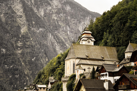 Vienna: Wachau, Melk, Hallstatt e Salisburgo con gita in barcaTour di gruppo