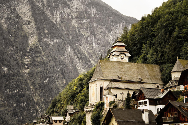 Wien med båt: Wachau, Melk, Hallstatt &amp; Salzburg med en båtturGruppresa