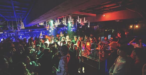 Busan: Nachtclub-Tour, tanze, trinke und feiere die ganze Nacht!