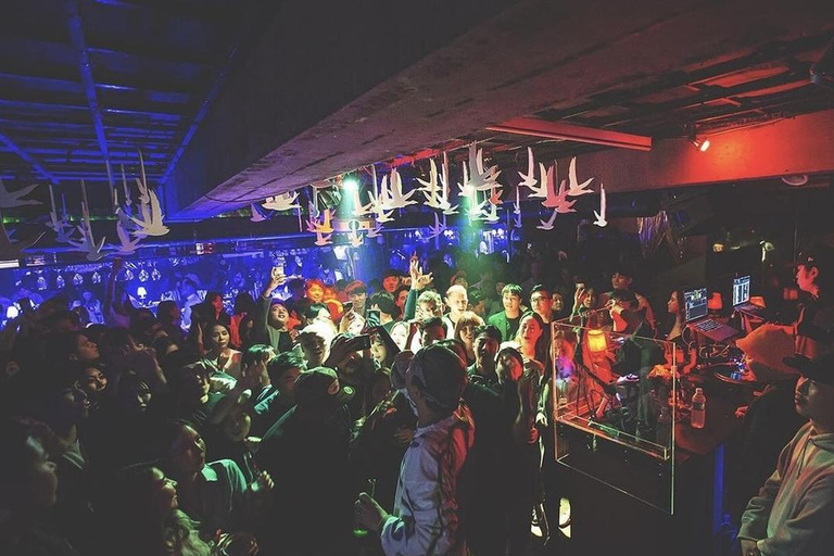 Busan: Ruta por discotecas: ¡Baila, bebe y diviértete toda la noche!Busan: Ruta por las discotecas: ¡Baila, bebe y diviértete toda la noche!