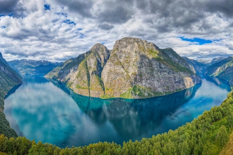 Geiranger: Boottocht Geirangerfjord met gids