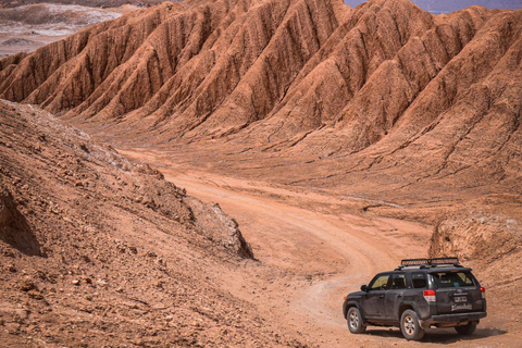 San Pedro de Atacama: Moon Valley and Hidden Lagoons Tour