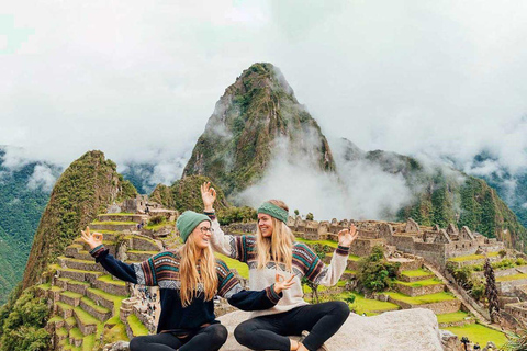 Cusco Mágico: Valle Sagrado - Montaña de Colores + Hotel ✩✩✩✩