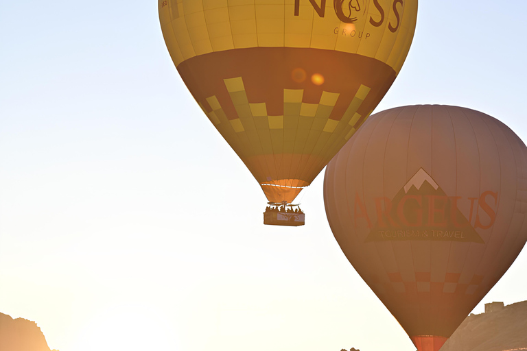 Volo in mongolfiera nelle 2 Valli della Cappadocia