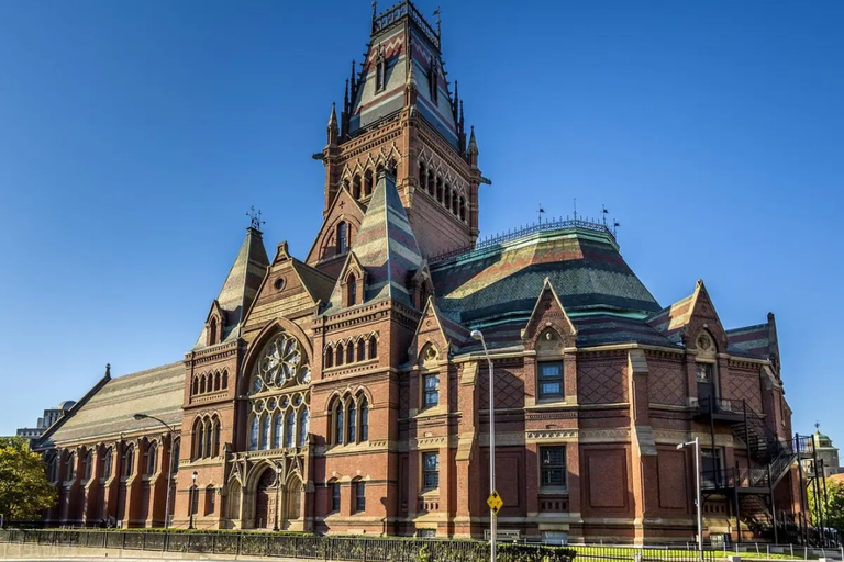 Cambridge: 2H Harvard University Student-Guided Walking Tour