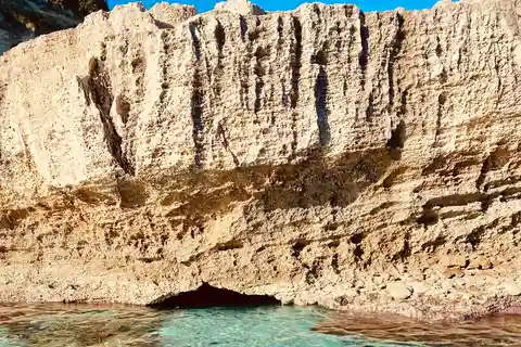 Tropea: Snorkeling Excursion by Dinghy with Aperitif