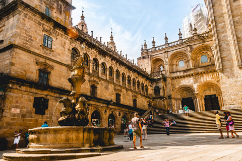 Porto: Tour di un giorno di Santiago de Compostela e Valença do MinhoTour in spagnolo