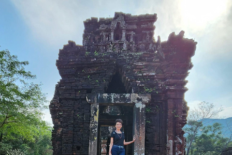 Hoi An: My Son Sanctuary Tour with Sunset Cruise Boat Ride