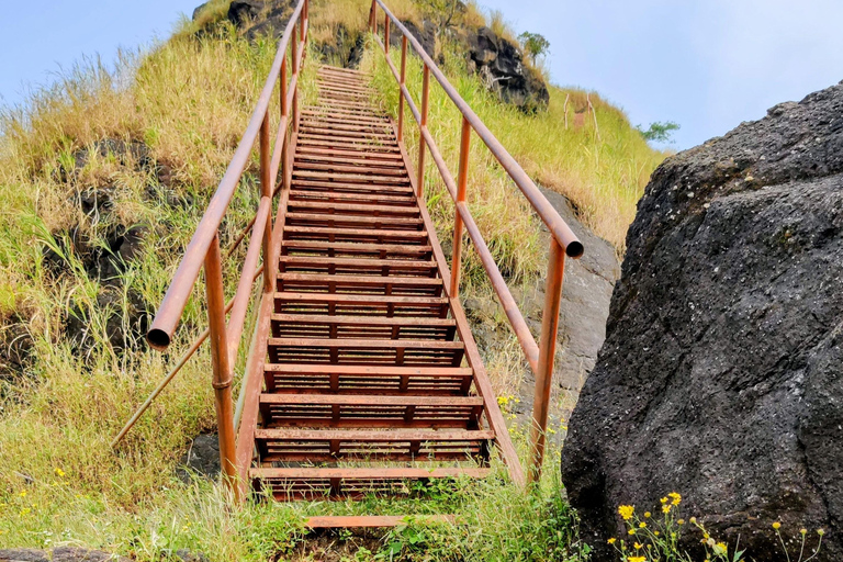 De Mumbai: trilha guiada ao Forte de Sondai com refeições e transporteDe Mumbai: trilha guiada ao forte de Sondai com refeições e traslados