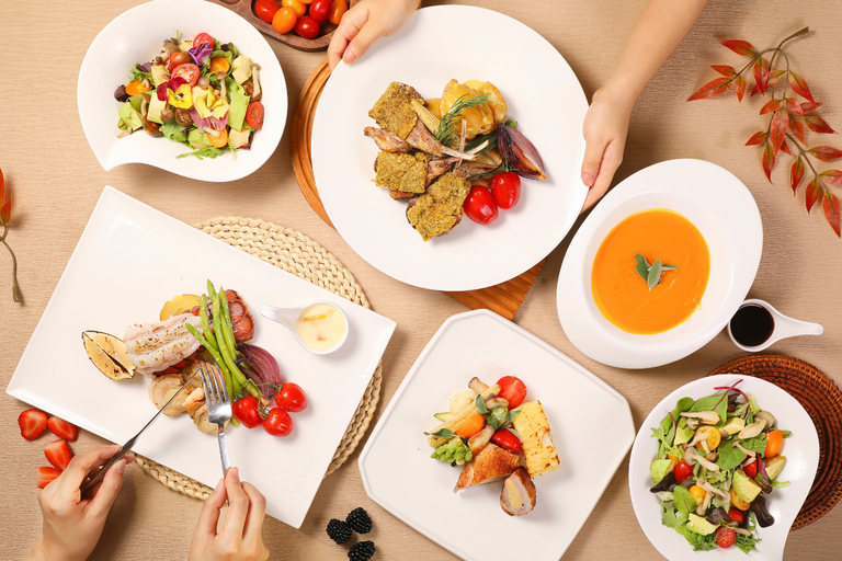 Hong Kong:Oriental Pearl Twilight & Light Show Dinner Cruise Hong Kong:Oriental Pearl Twilight Cruise With Dinner