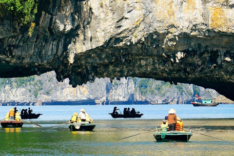 Ha Long 1 dag kleine groep & kajakHa Long bay hafl day vertrekt vanuit de haven van Tuan Chau.