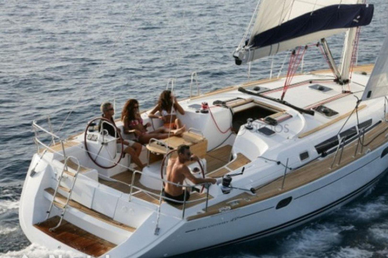 De Santa Teresa: Passeio de veleiro para a Córsega com almoçoDe Santa Teresa: Passeio de veleiro à Córsega com almoço