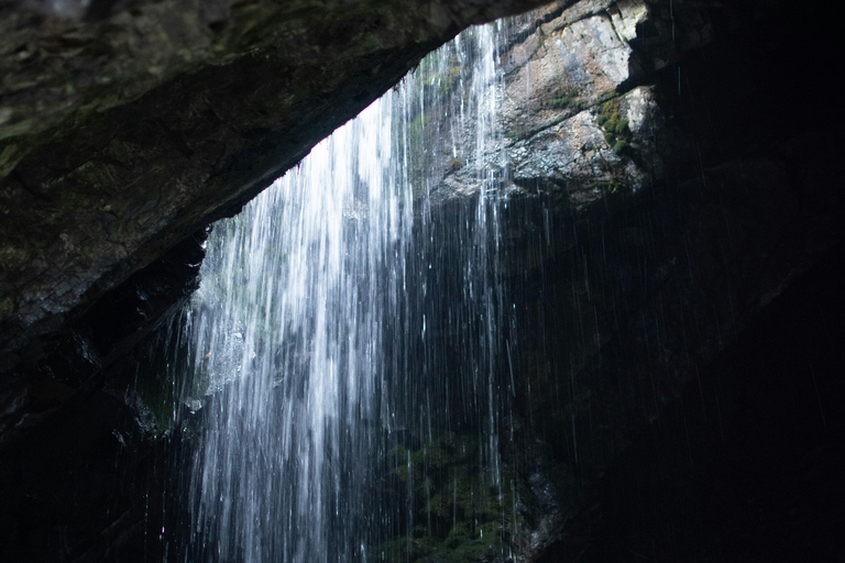 Jardín: Cueva del Esplendor Hike with Guide & Poles