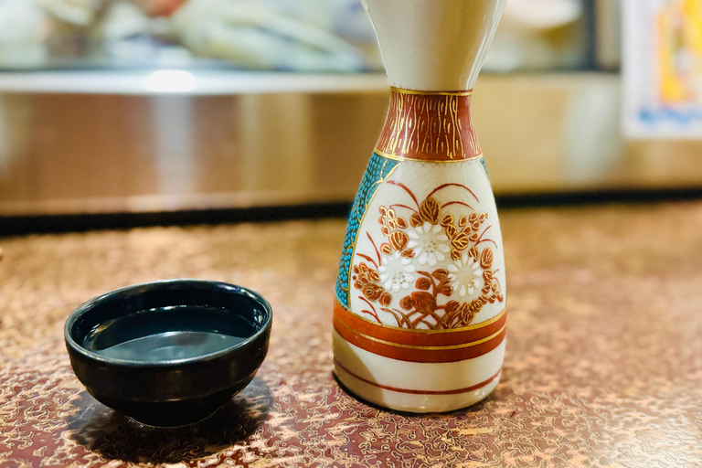 Kanazawa: Private 3-Hour Bar Hopping Tour with Local Guide Start from Kanazawa Station