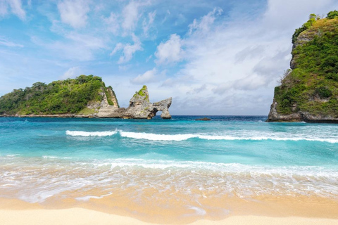Bali: tour privato di Nusa Penida con snorkeling, tutto inclusoTour misto di Nusa Penida con servizio di pick up nell'area di Bali