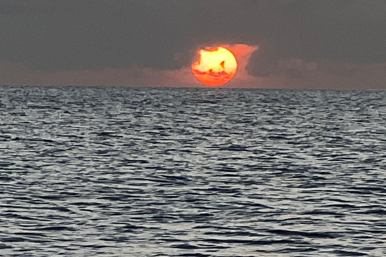 Soufriere: Private Sonnenuntergangs-Kreuzfahrt mit Getränken