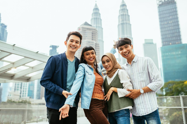 Kuala Lumpur: Petronas Twin Towers & KLCC Park Photoshoot Proposal: 50 photos | 60 mins