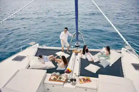 Pattaya: Islands Private Catamaran Khram or Monkey island