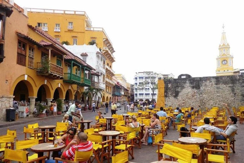 Cartagena: Tour privado pelos bares de salsa com guiaCartagena: Tour privado por bares de salsa com guia