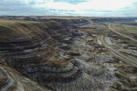 Badlands Tour: Drumheller with Museum, Hoodoos & Dinosaurs Booking Option for Summer 2026