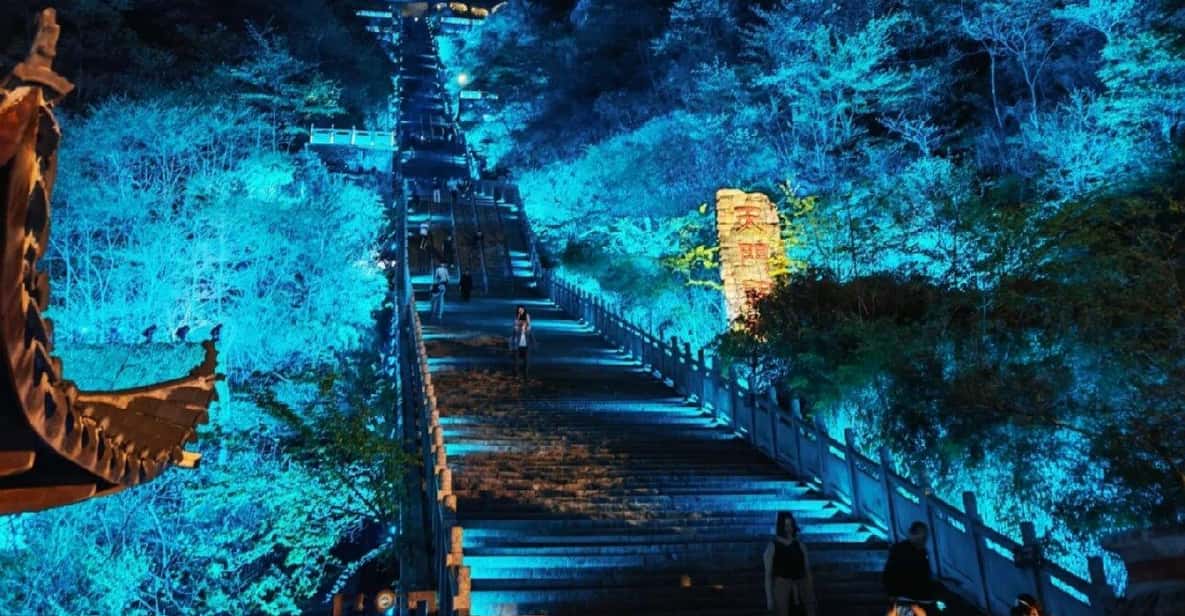 Night Tour to Tianmen Mountain :Skywalk & City Lights | GetYourGuide