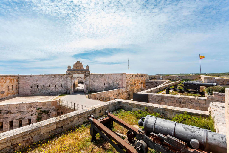 Menorca: La Mola, Isabel II Fortress