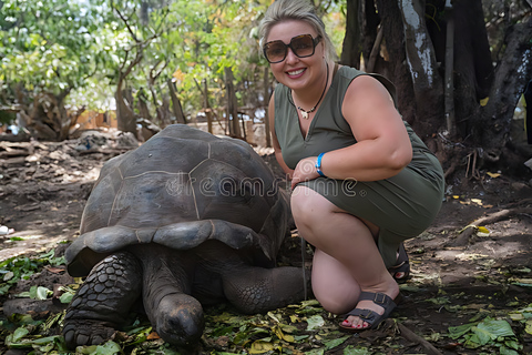 桑给巴尔：监狱岛和纳库潘达全日游