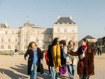 La visite officielle des lieux de tournage d'Emily in Paris