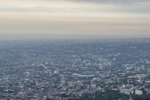 Cali : Ascension guidée de la colline des 3 croixAscension guidée de la colline des 3 croix