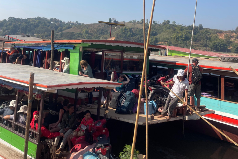 Laos Slow boat: 2-Day Slow Boat to Luang Prabang