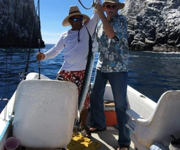 Bay tour: Private Boat Tour with Snorkeling and Fishing