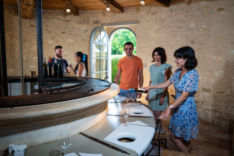 Bordeaux: Hedonistyczna wizyta i degustacja w Château de ReignacBordeaux: Hedonistyczna wizyta/degustacja w Château de Reignac