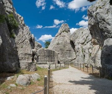 Ankara’s Bronze Age Tour: Hattusas, Yazilikaya & Alacahöyük