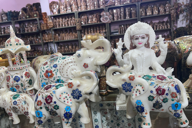 Jaipur Private Shopping Tour with Car, Guide, Pickup/Drop